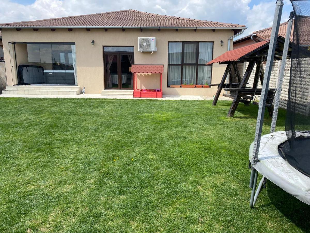 Sîntandrei Sia & Sophie 'S Houseヴィラ エクステリア 写真